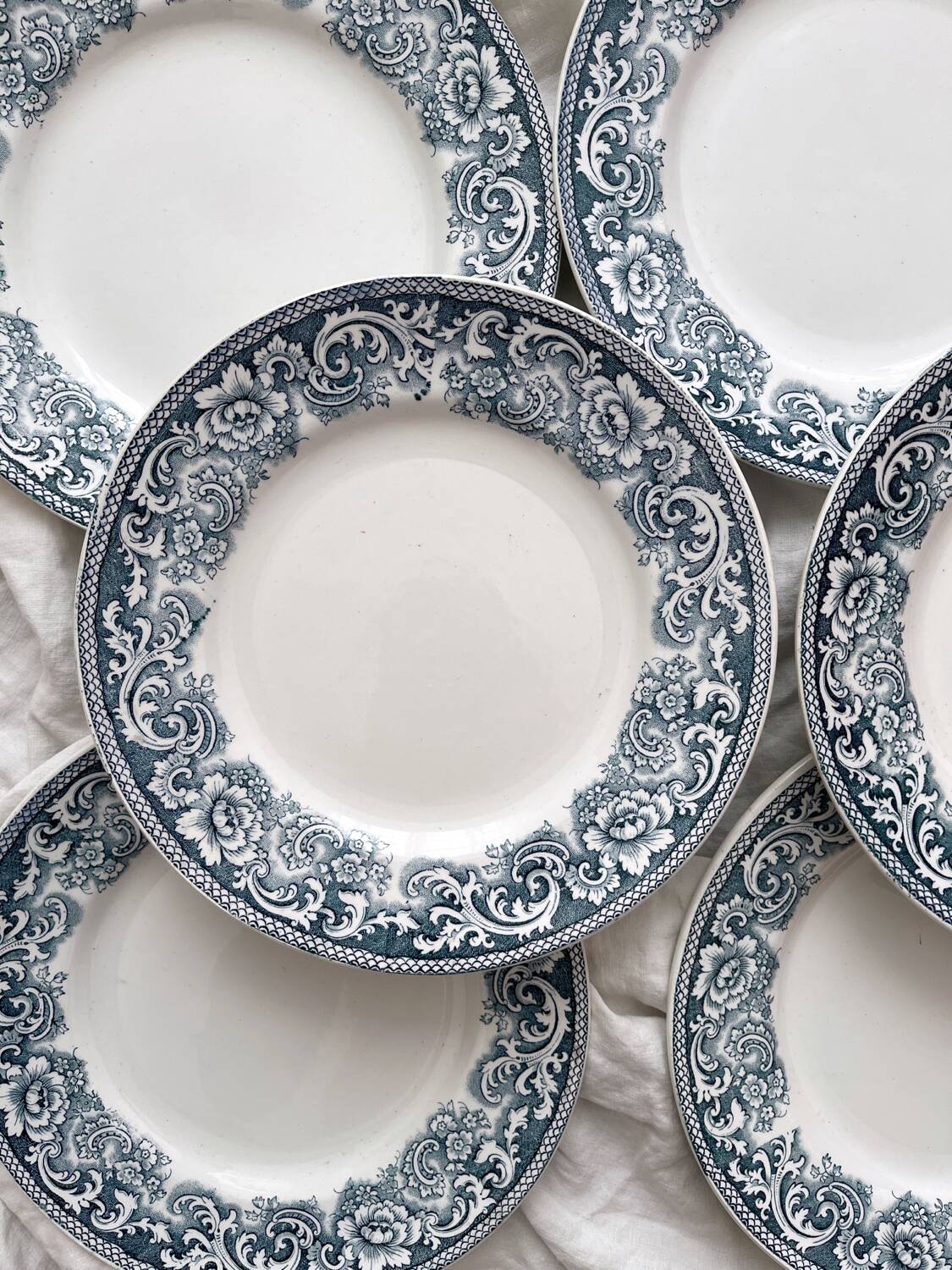 6 flat plates in iron earth “Croix de Lorraine” Saint Amand and Hamage