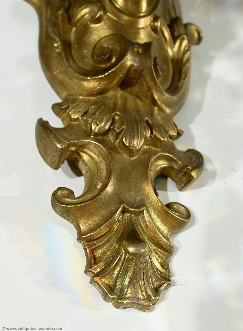 Bronze and Crystal Wall Lights with Pendants, Louis XV style – Late 19th century