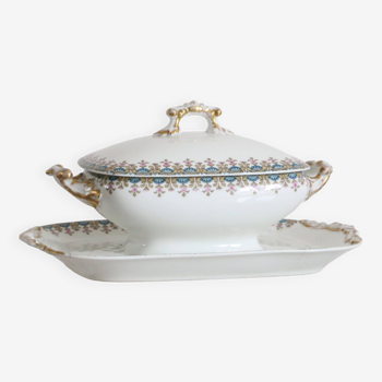 Porcelain gravy boat J Pouyat, Limoges, 19th century