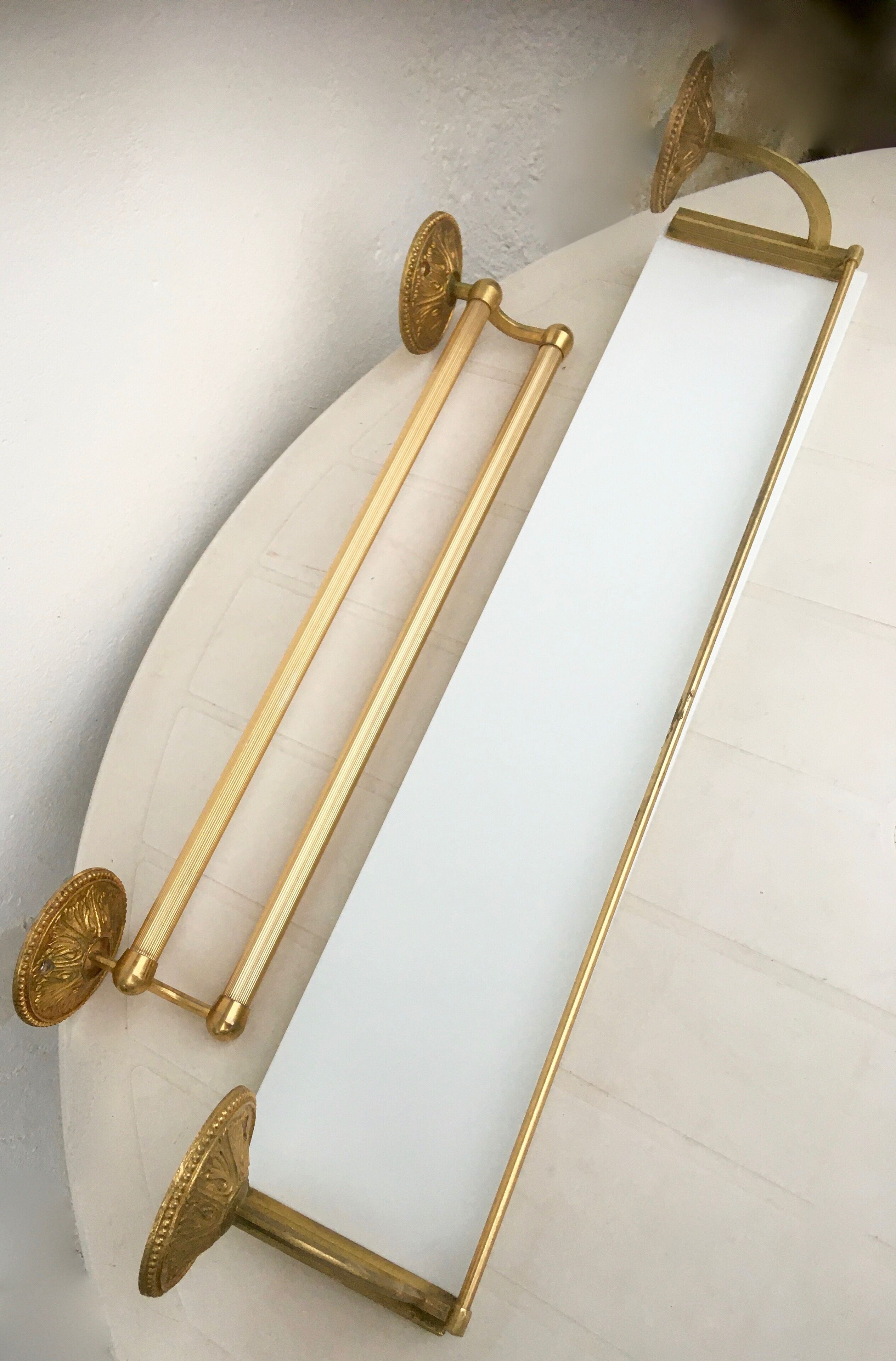 Vintage towel rack and tablet set