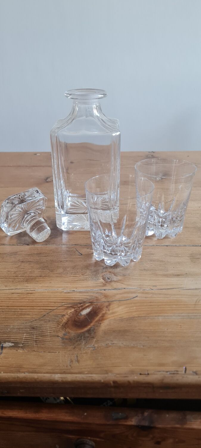 Crystal whisky decanter