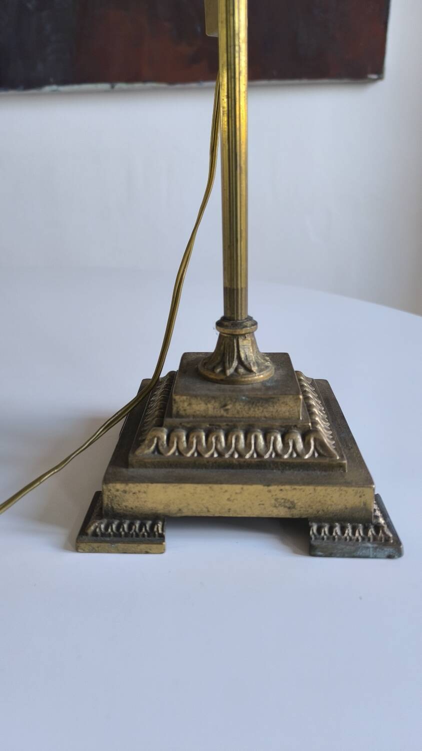 Art Deco bronze and frosted glass tulip lamp