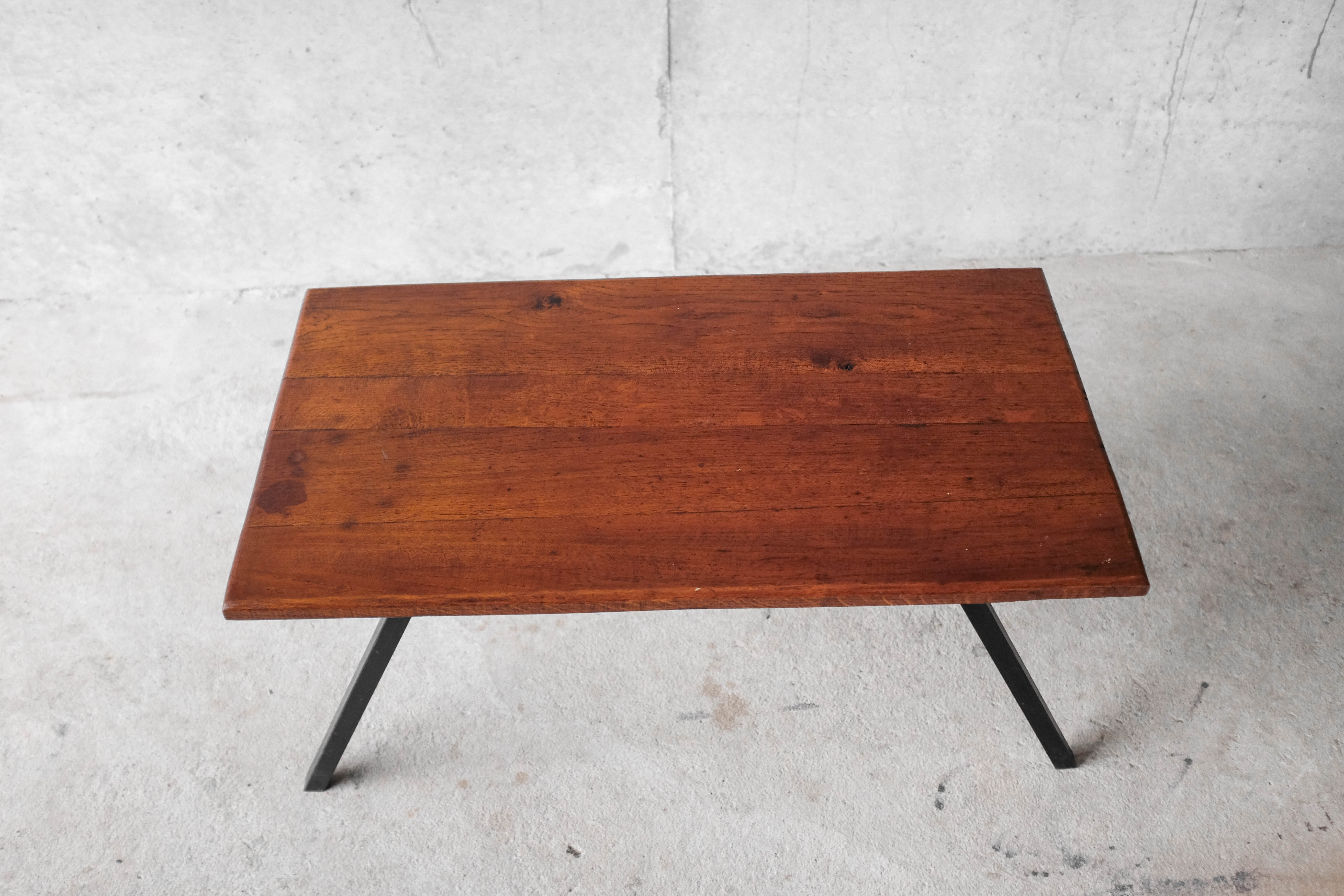 Solid wood coffee table and metal feet-1960