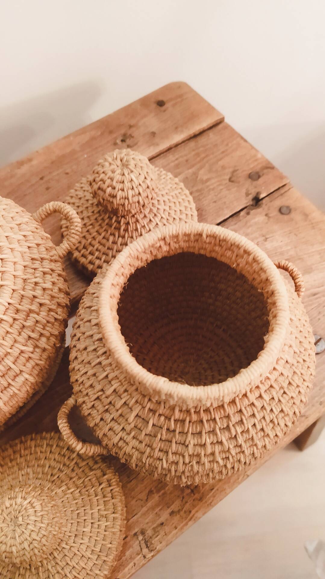 Set of vintage baskets in handmade wicker • Decorative pieces