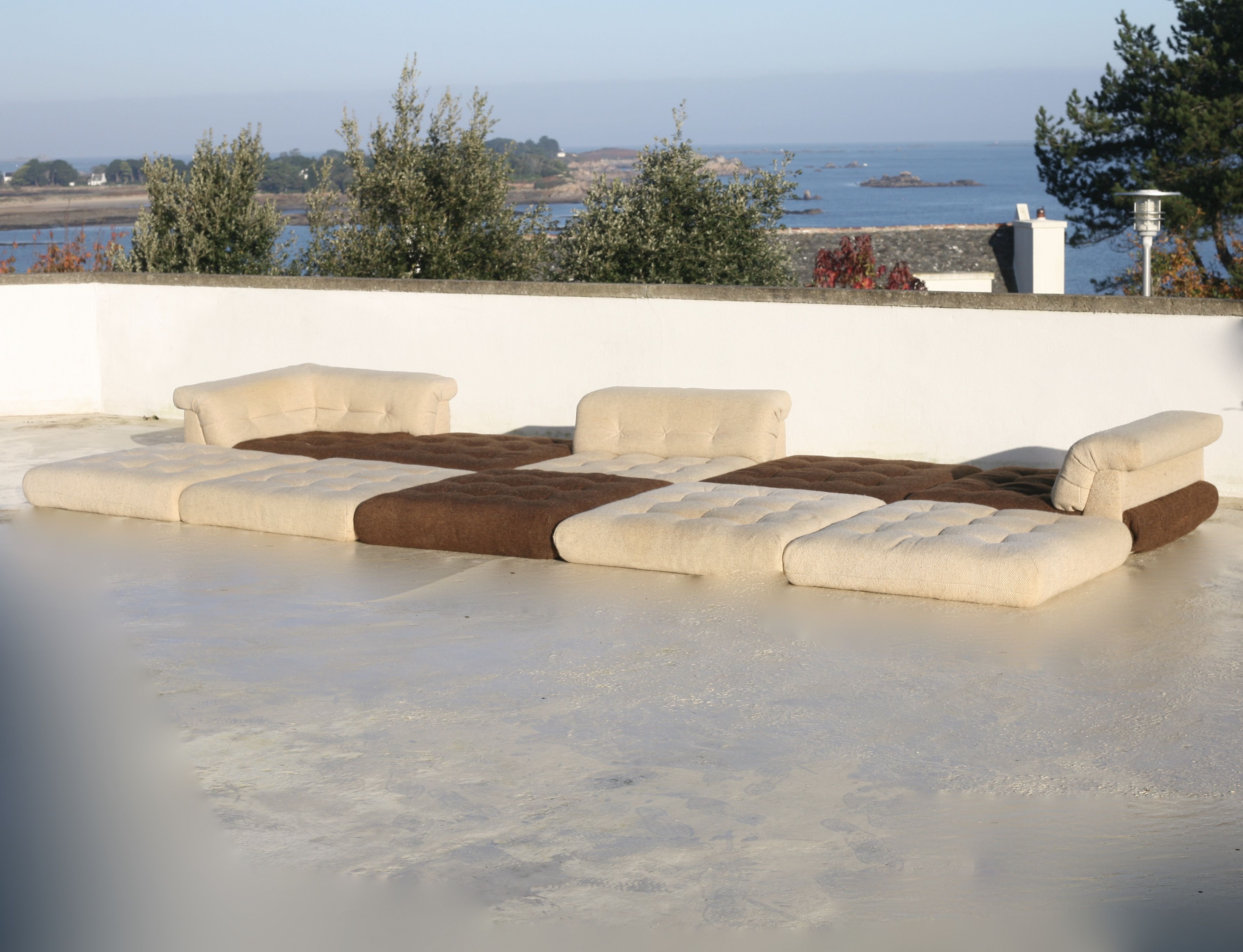 Modular sofa Mah Jong, Hans Hopfer, France, 1971. Roche Bobois Edition.