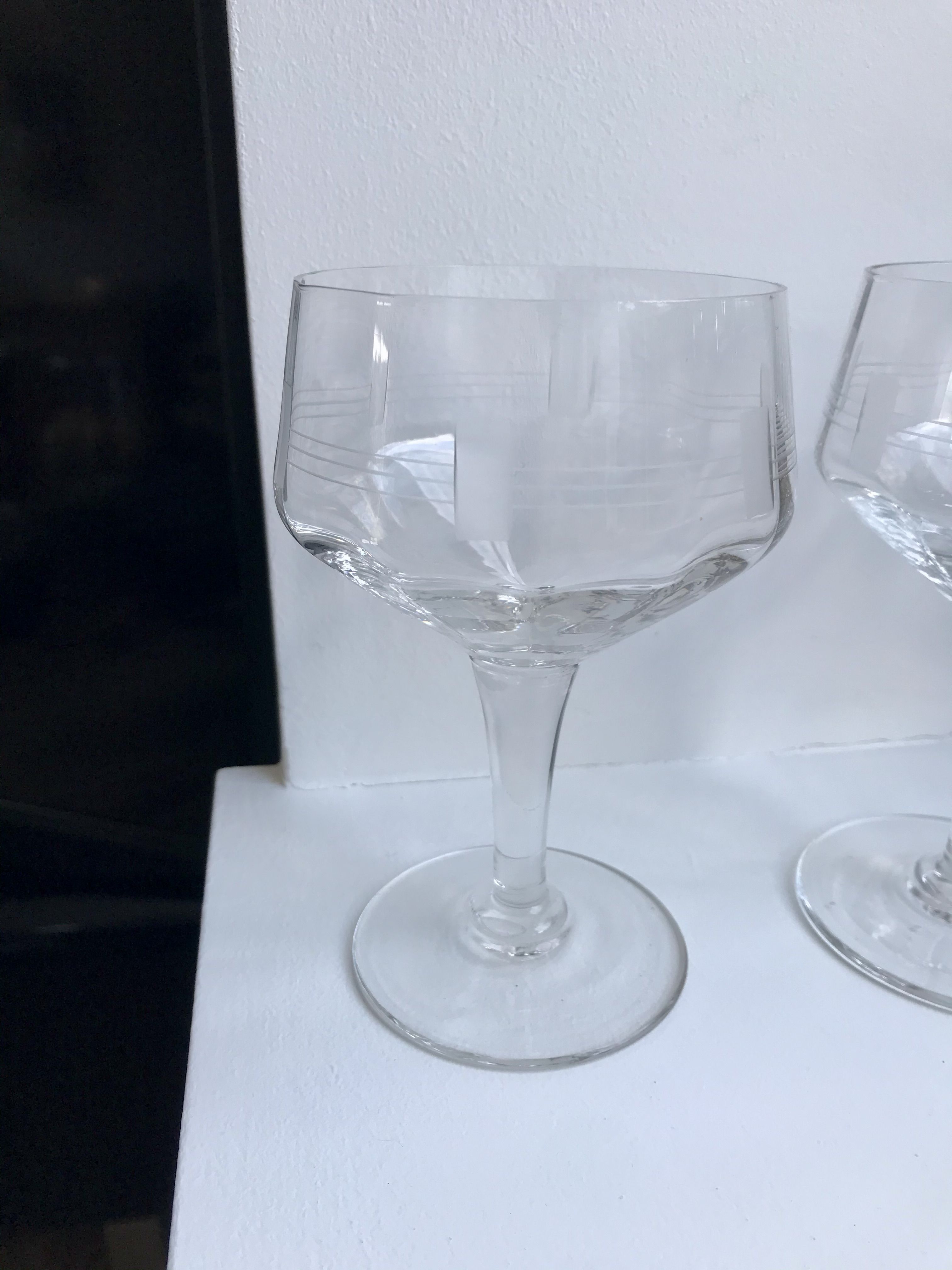 Set of 6 champagne glasses in crystal engraved Art Deco 30s