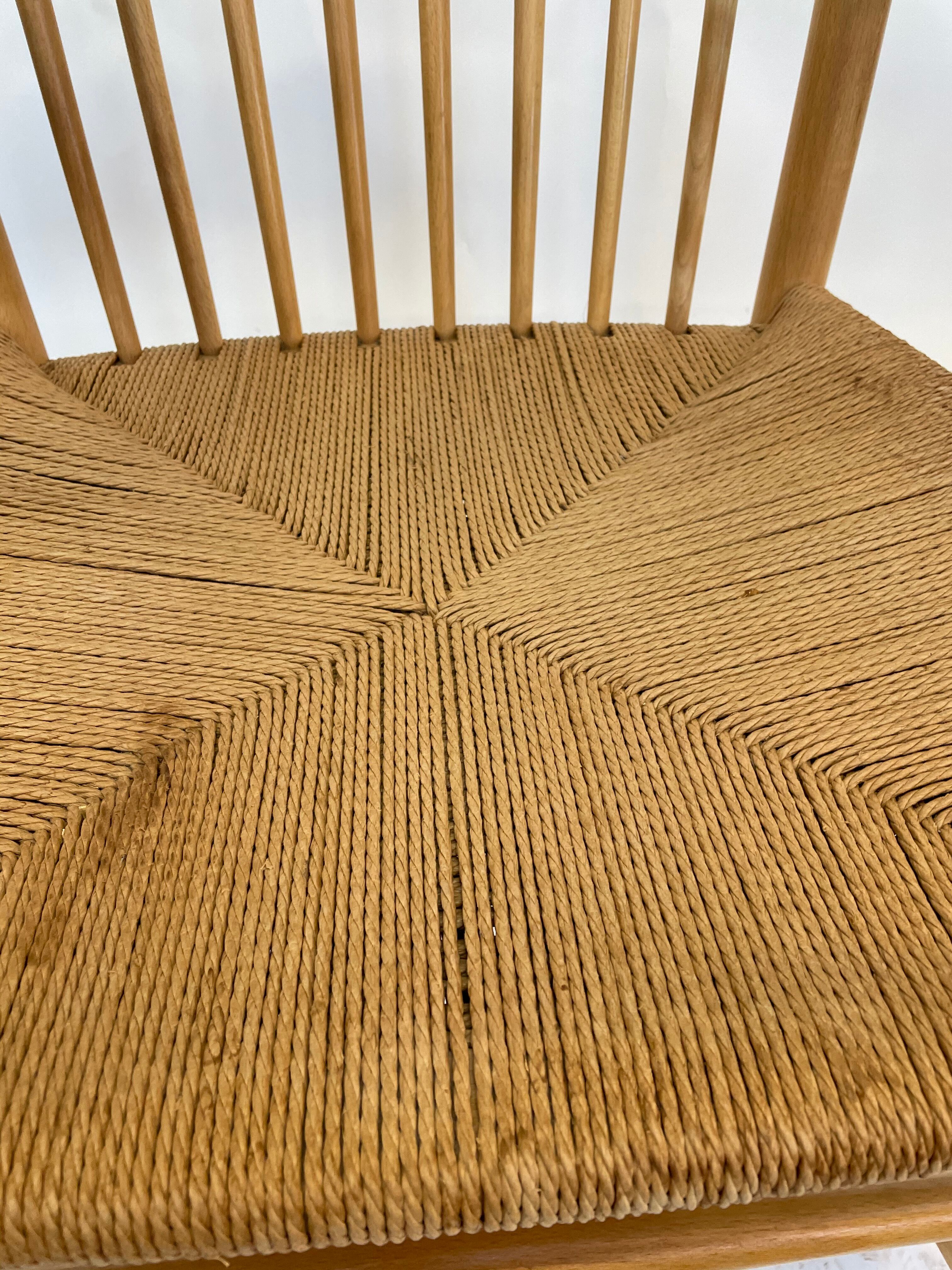 J16 rocking chair by Hans J. Wegner