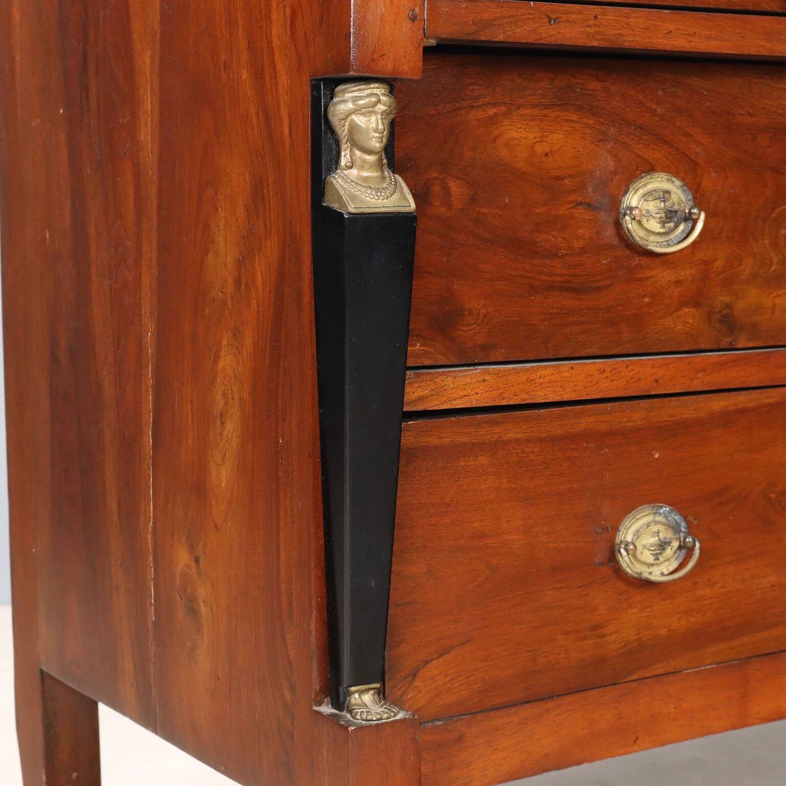 Commode ancienne en noyer 3 tiroirs, Italie XIXe siècle