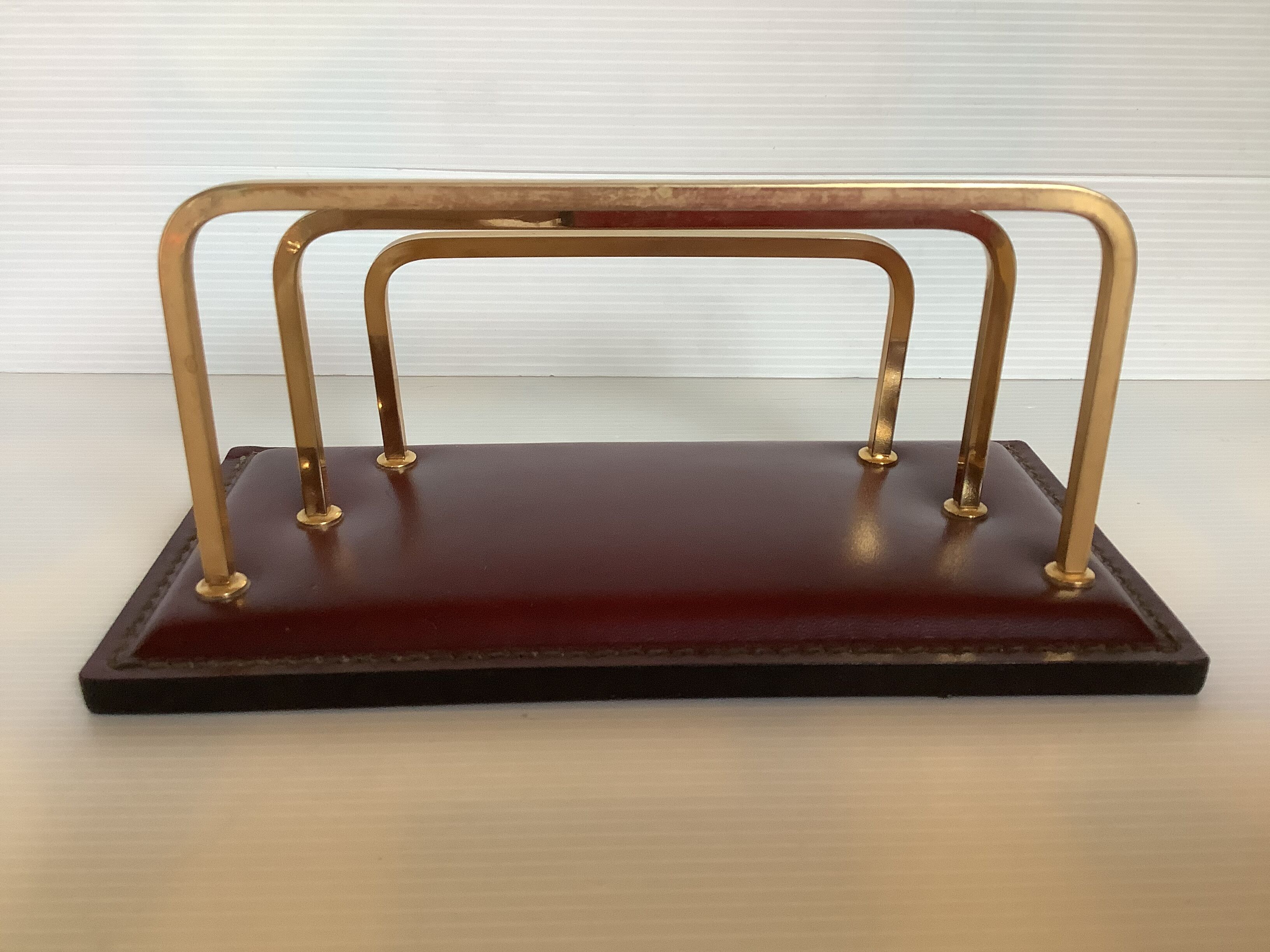 Mail rack brass garnet leather ILG Belgium