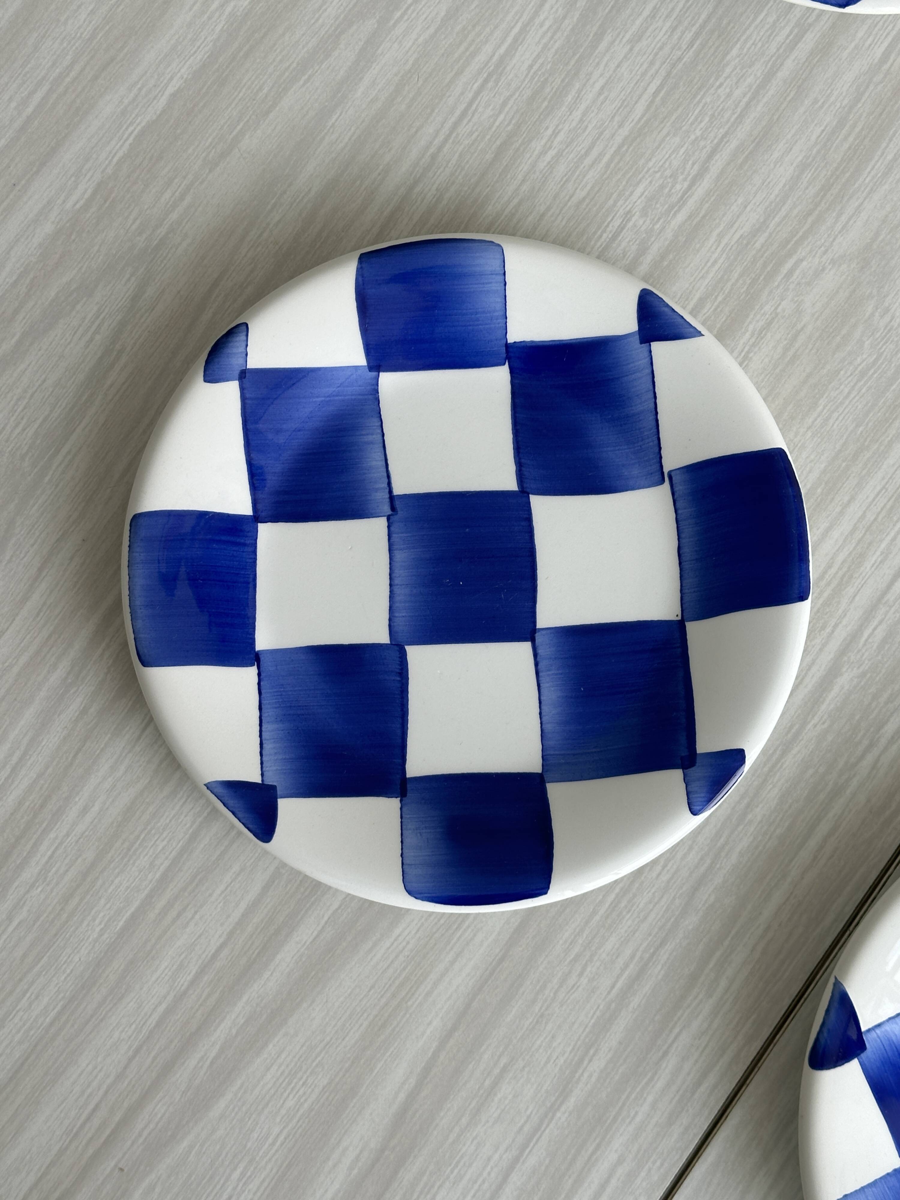 Set of 5 blue and white checkered porcelain dessert plates