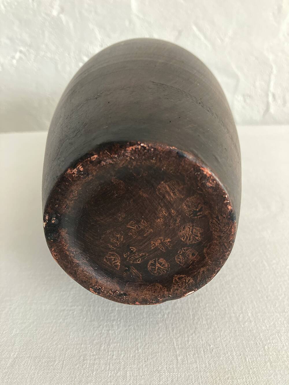 Ceramic vase painted brown (wood effect), elongated model