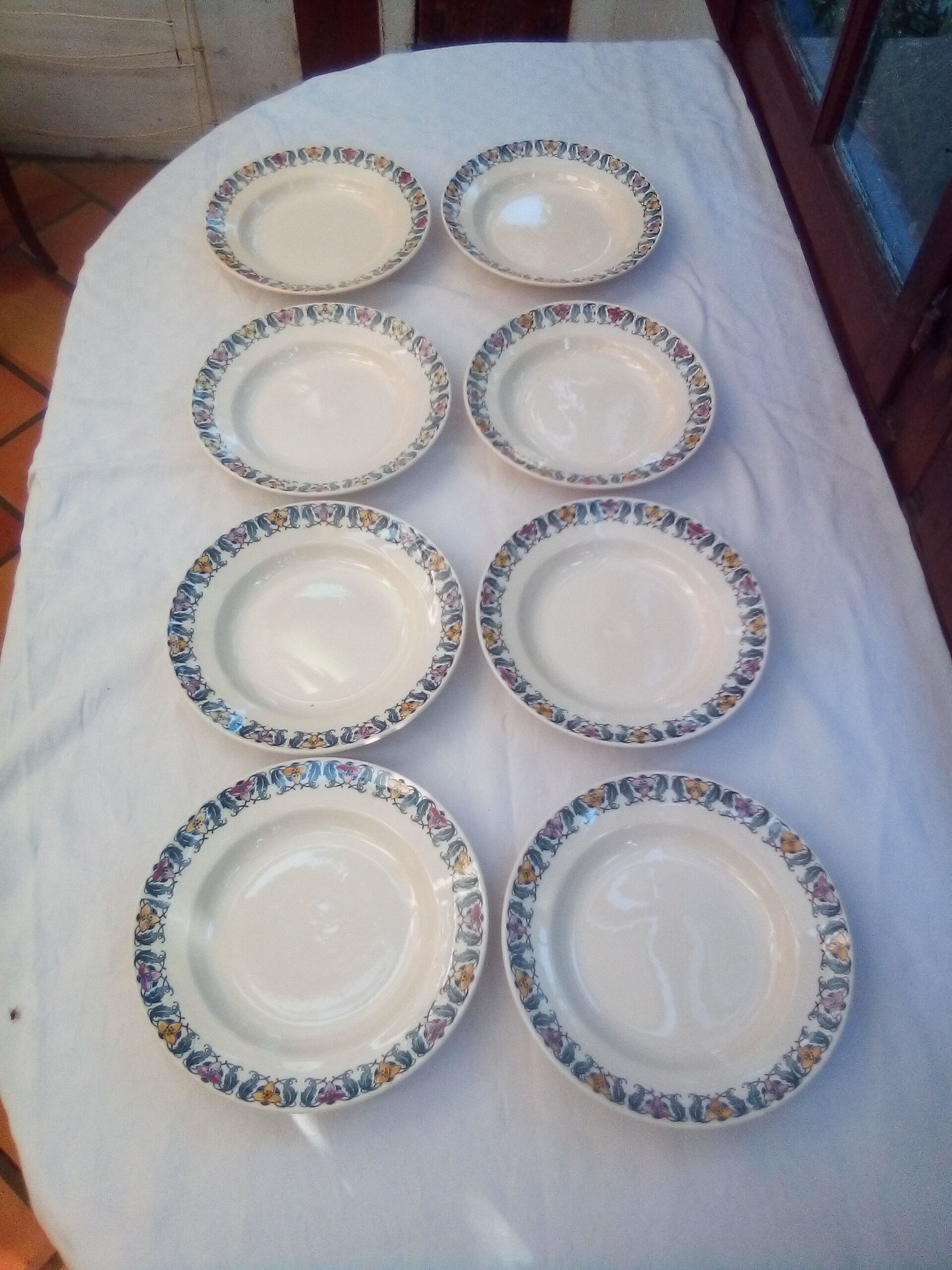 8 Terre de Fer Longchamp hollow plates