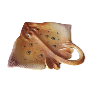 Plat zoomorphe raie