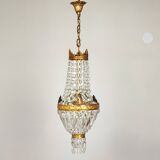 Balloon chandelier with pendants