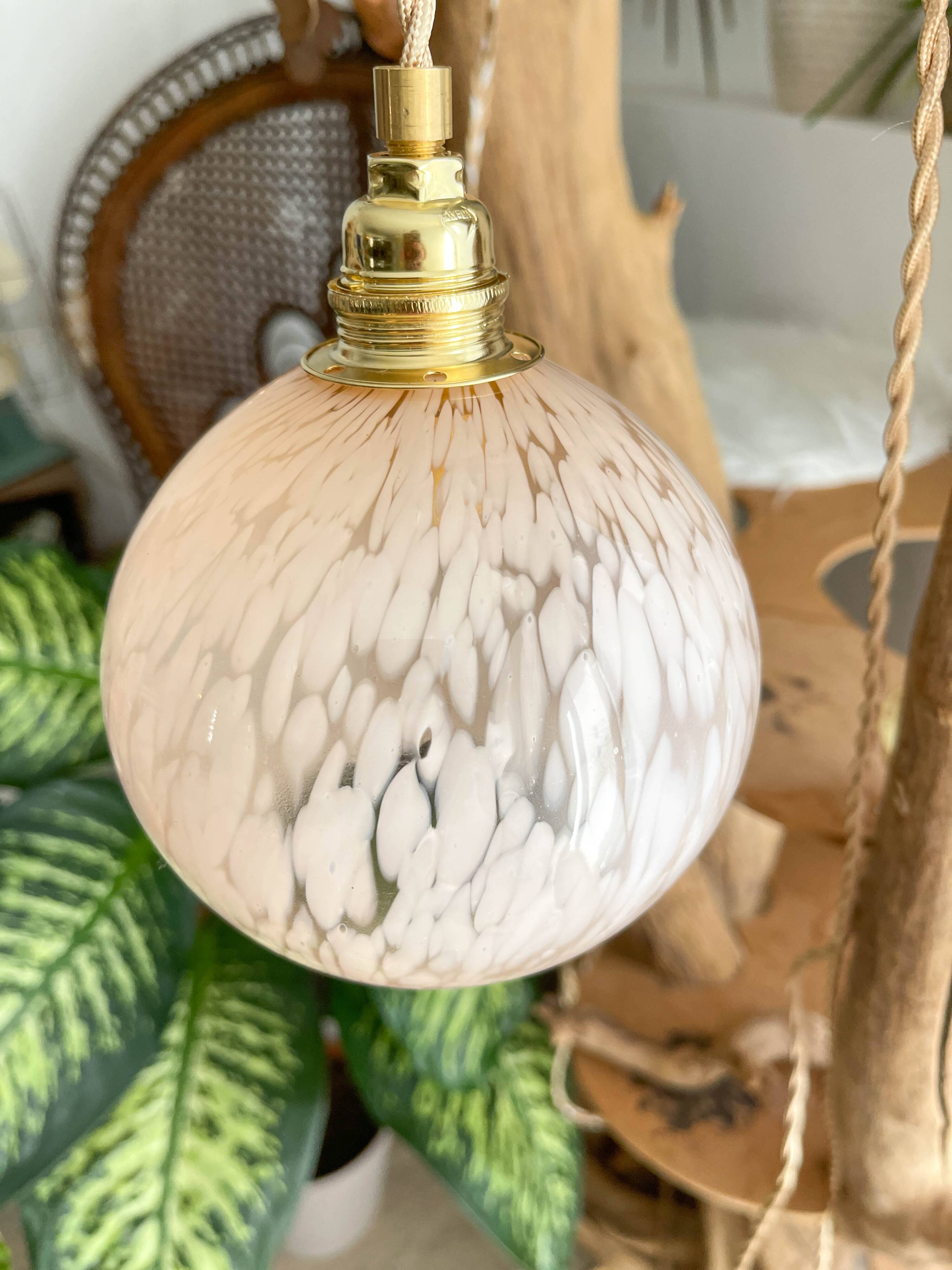 Vintage portable lamp with customizable pink Clichy glass globes