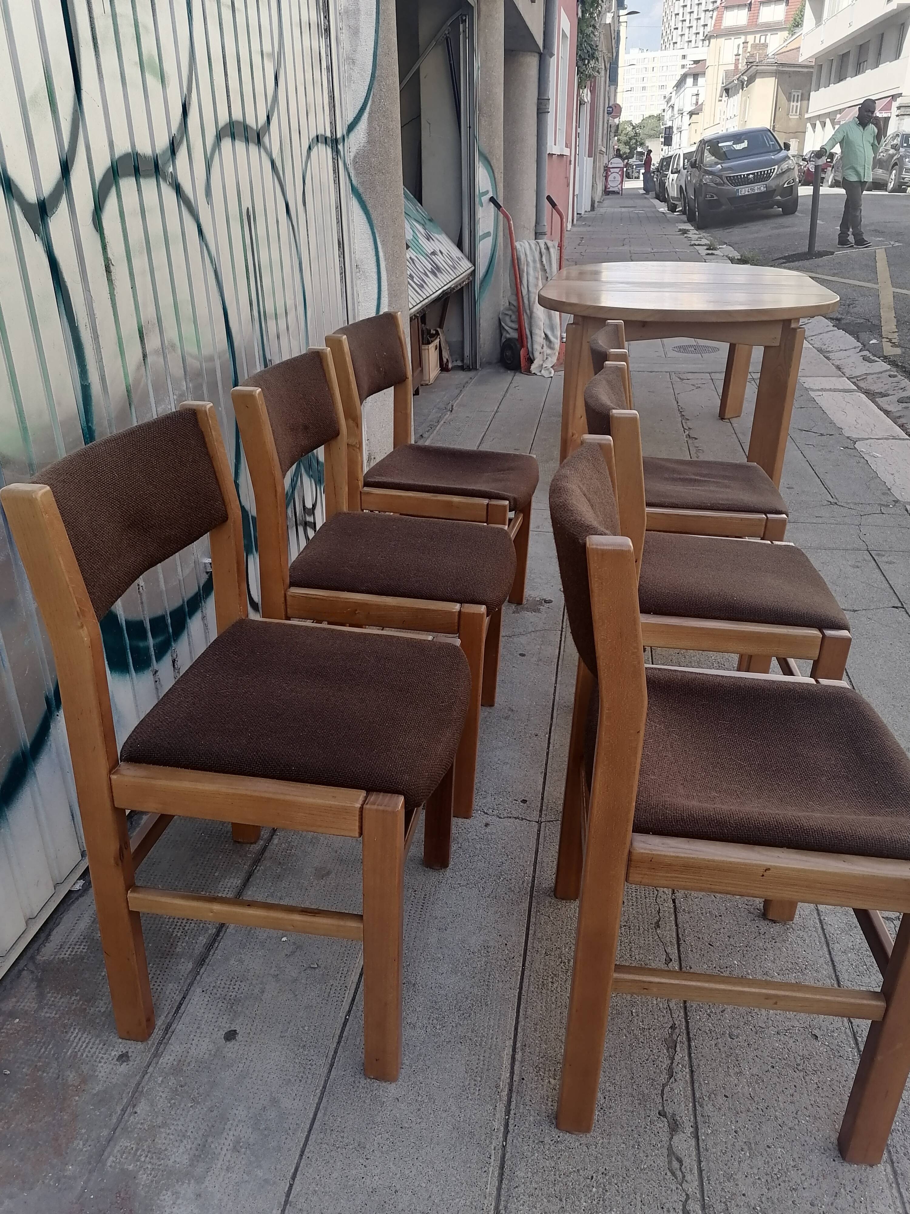 Table regain and six chairs