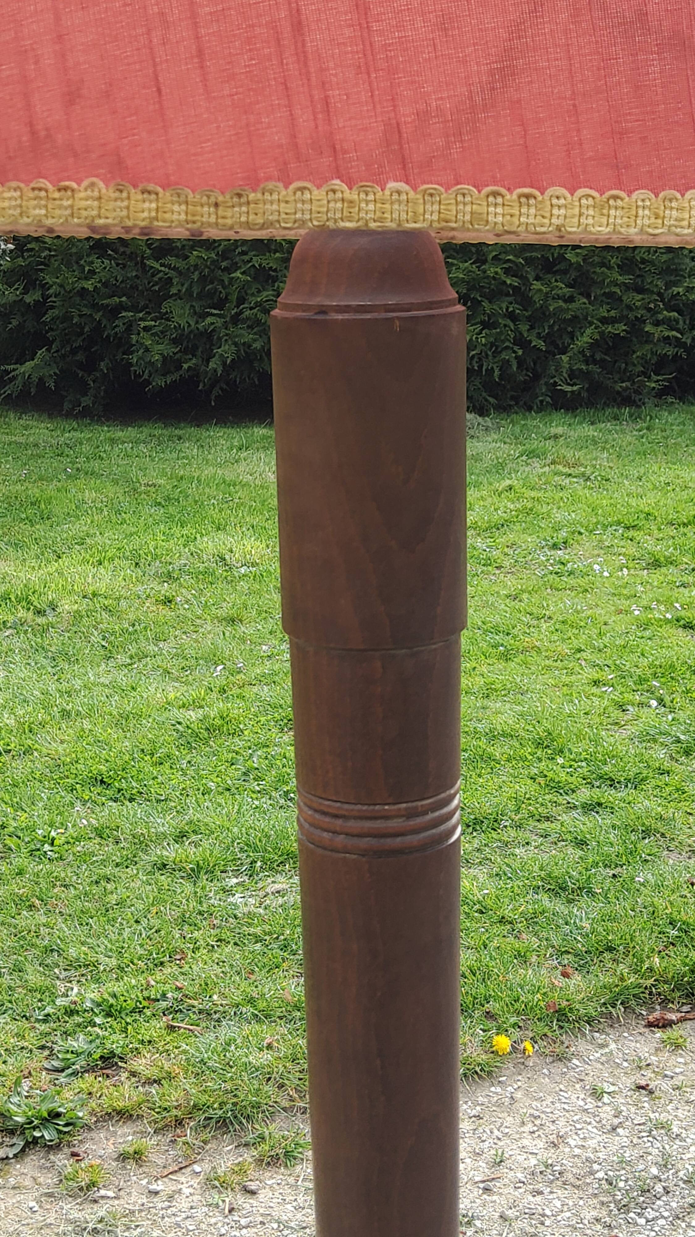 Floor lamp with shelf of the 40s/50s in beech lampshade red fabric