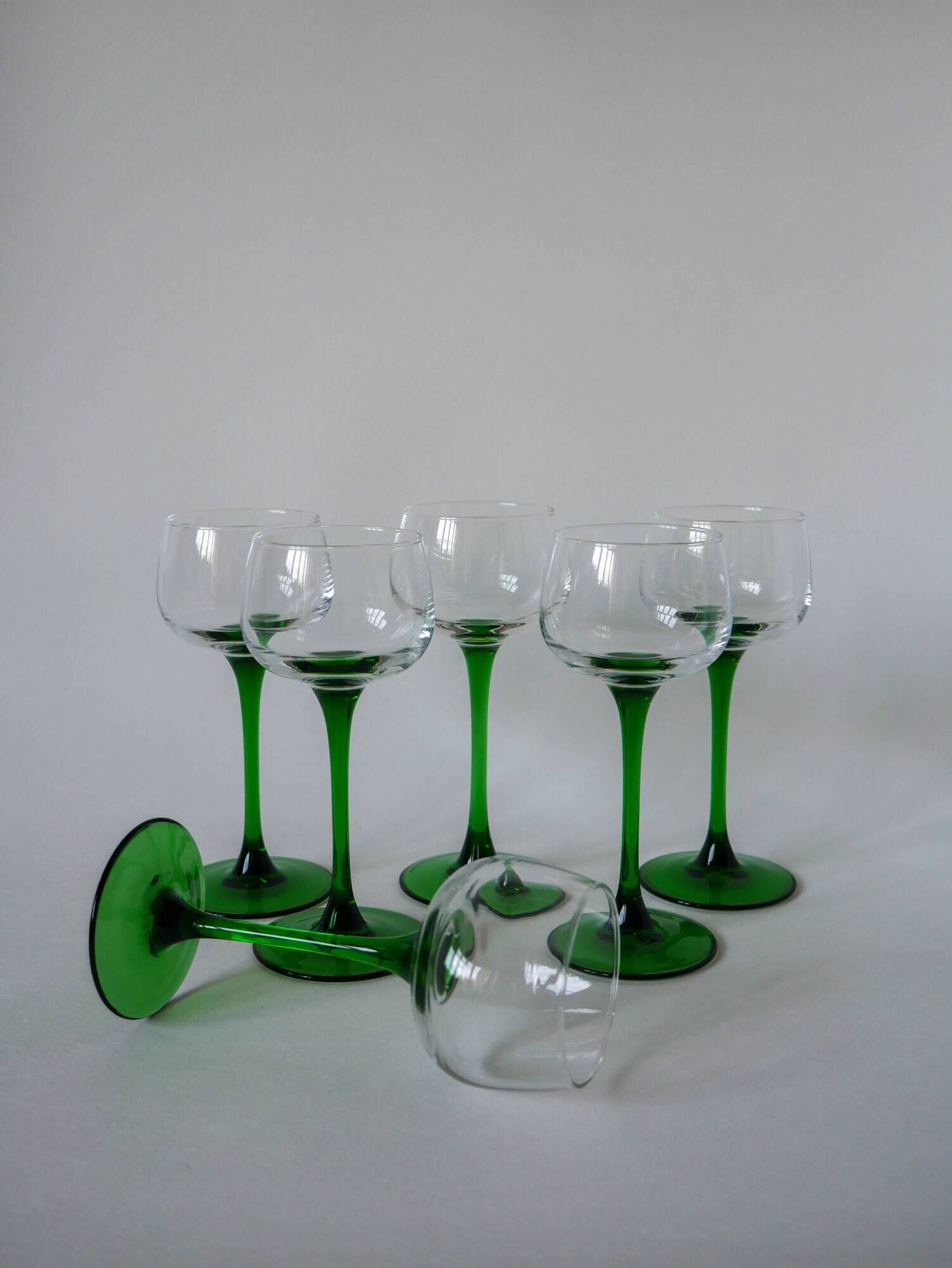 set of 6 green stemmed glasses Made in France Luminarc 1970