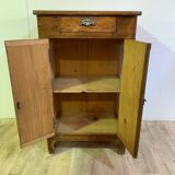 Wooden confectioner