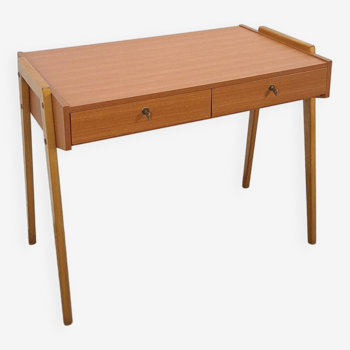 Bureau Formica avec des hommes