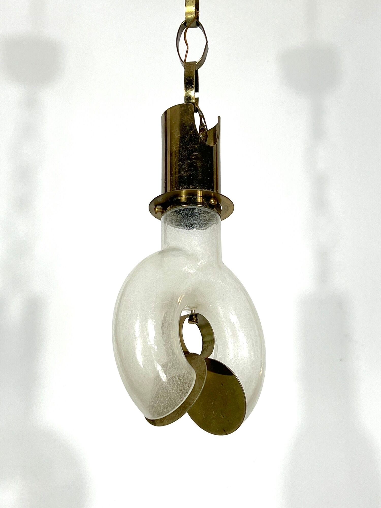 Mid-century modern brass and pulegoso chandelier by Carlo Nason