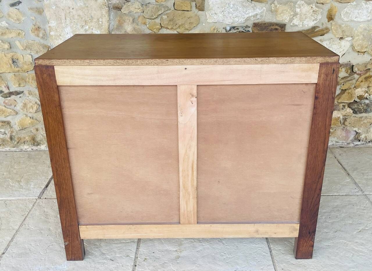 Vintage oak storage unit with drawers from the 50s/60s.