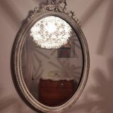 Cream romantic style mirror with Knot