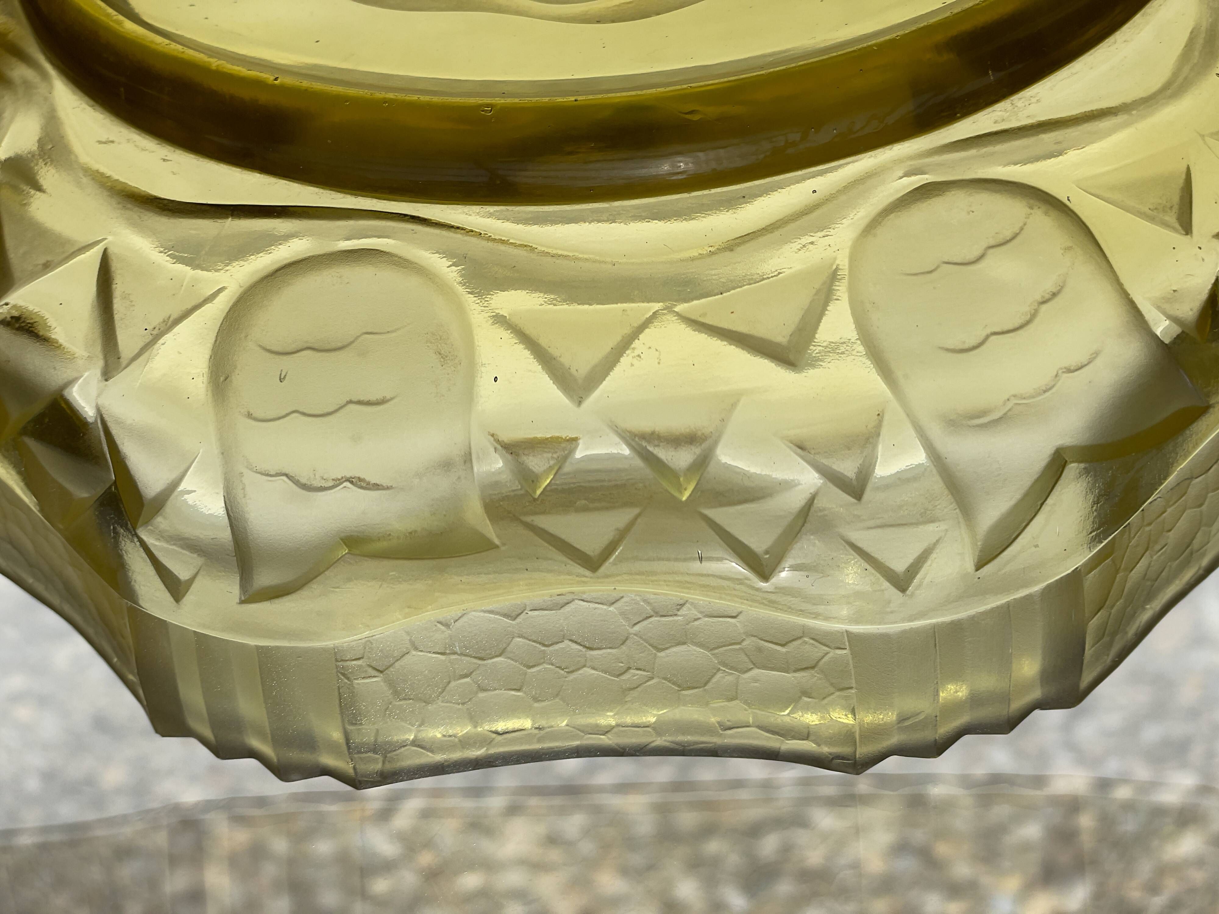 Rare Art Deco salad bowl by André Hunebelle in yellow molded pressed glass