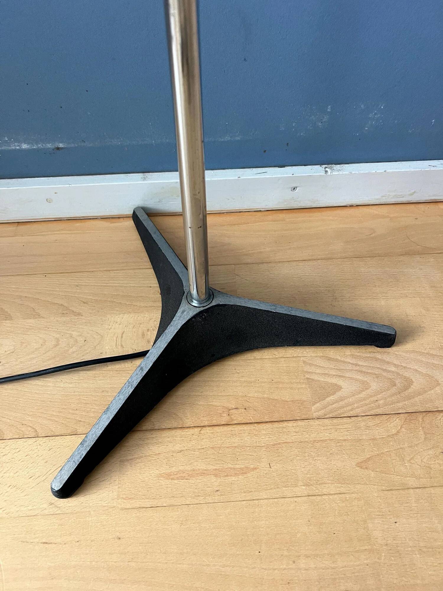 Vintage Raak Space Age Globe Eyeball Floor Lamp by Frank Ligtelijn