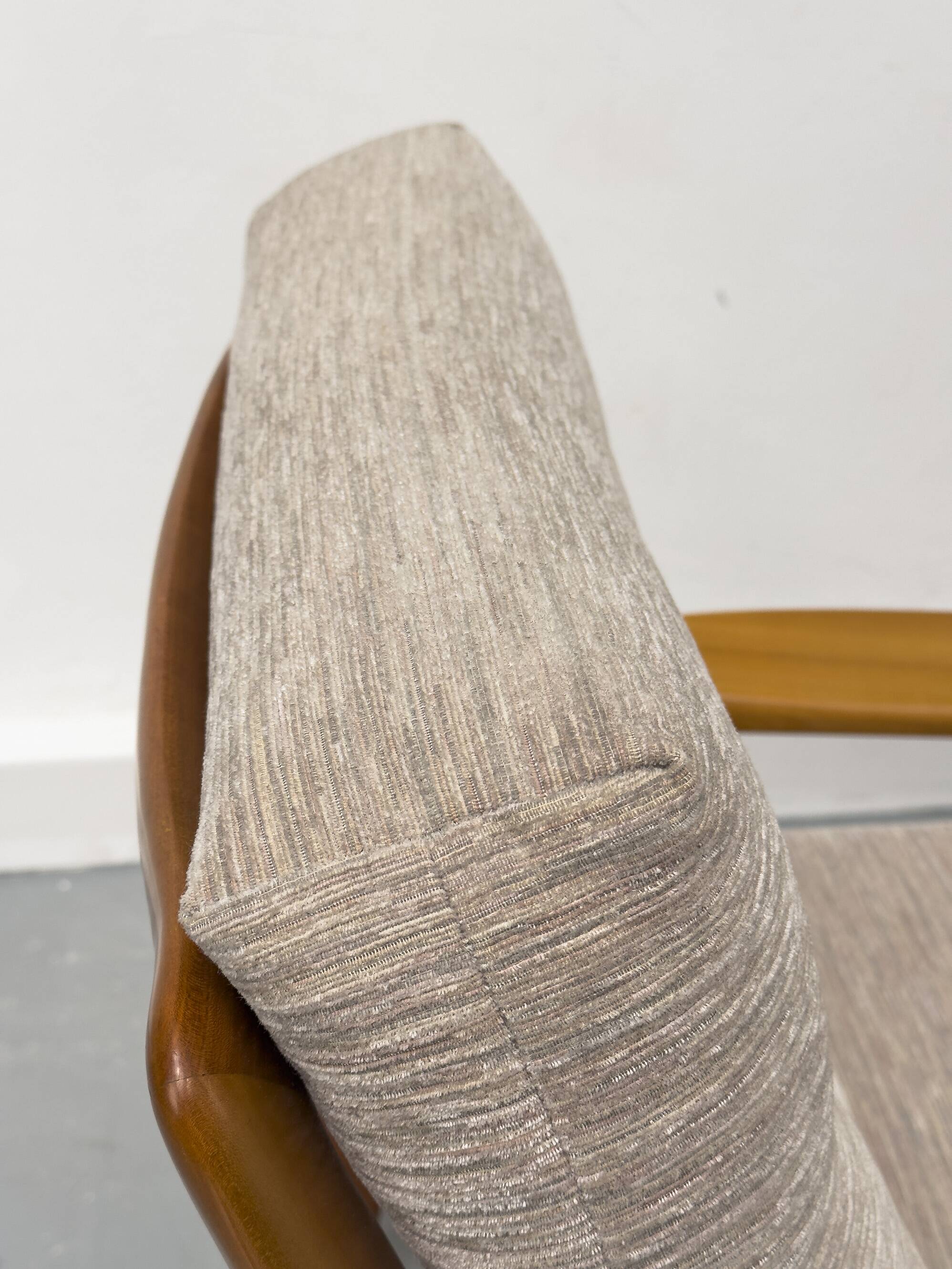 Paire de fauteuils, 1960s