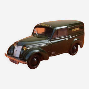 Voiture miniature Renault Juvaquatre  (1946) Postes