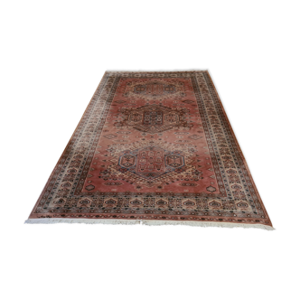 Handmade pink oriental carpet