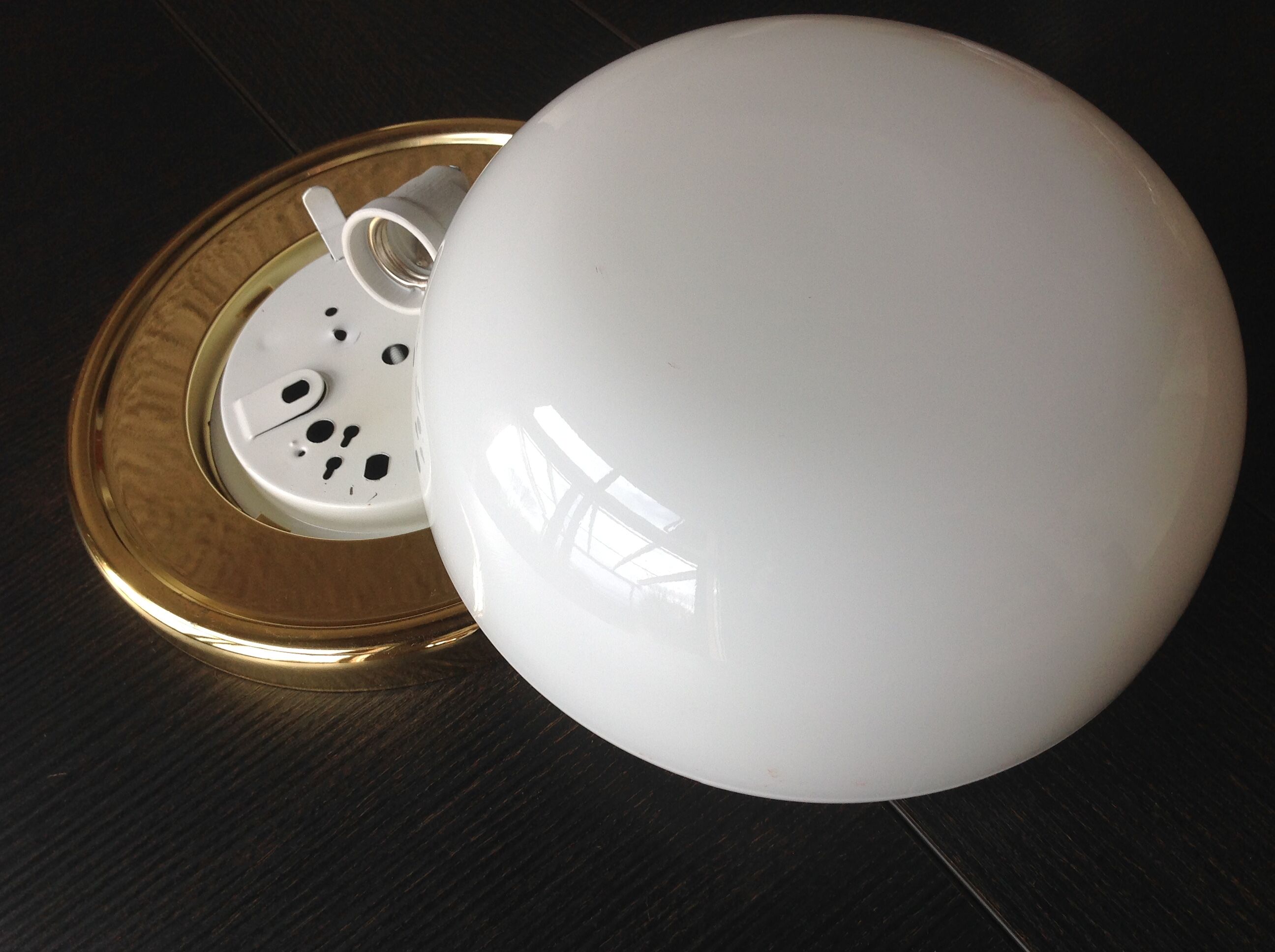 Half moon ceiling light in white opaline / vintage 70-80s