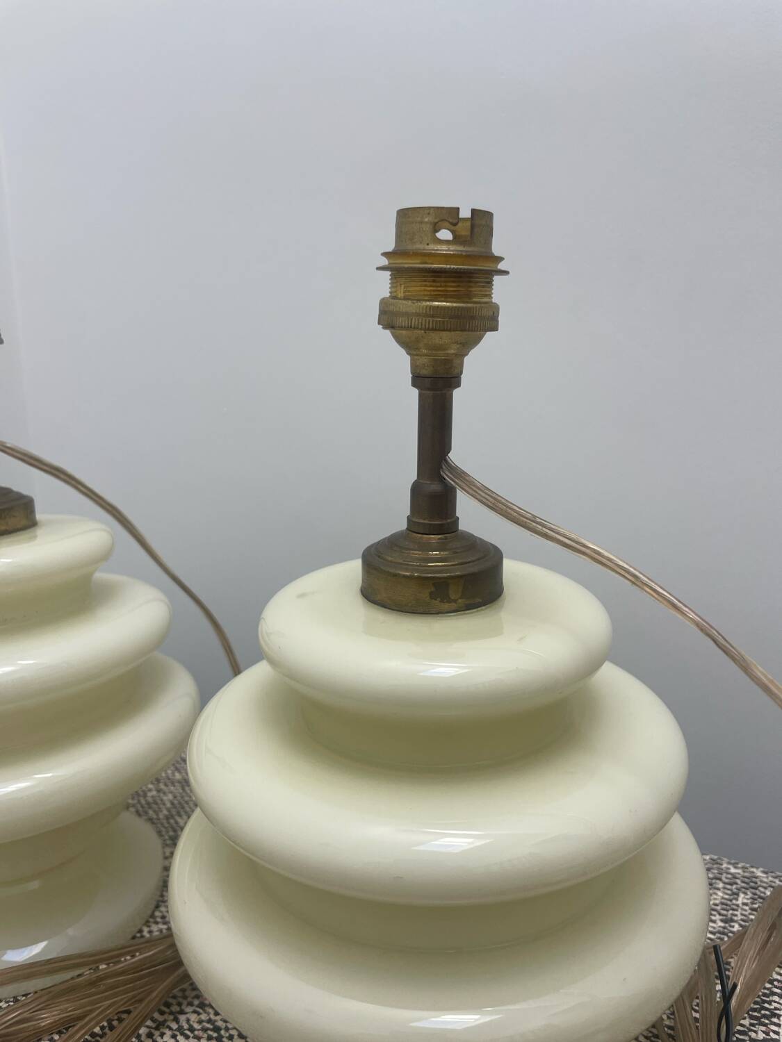 Pastel yellow opaline lamp