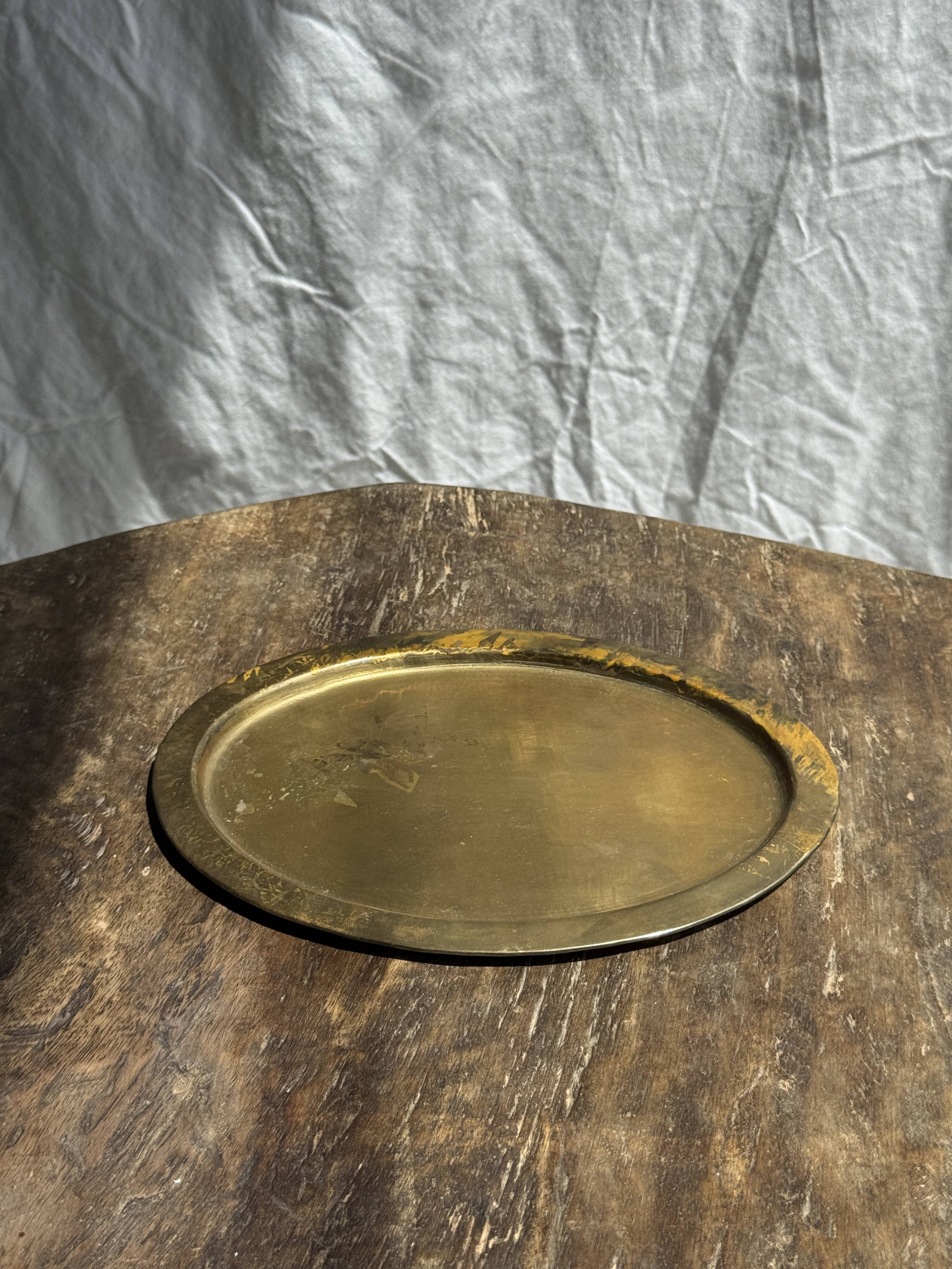 Small vintage Indian oval gold tray L14.5