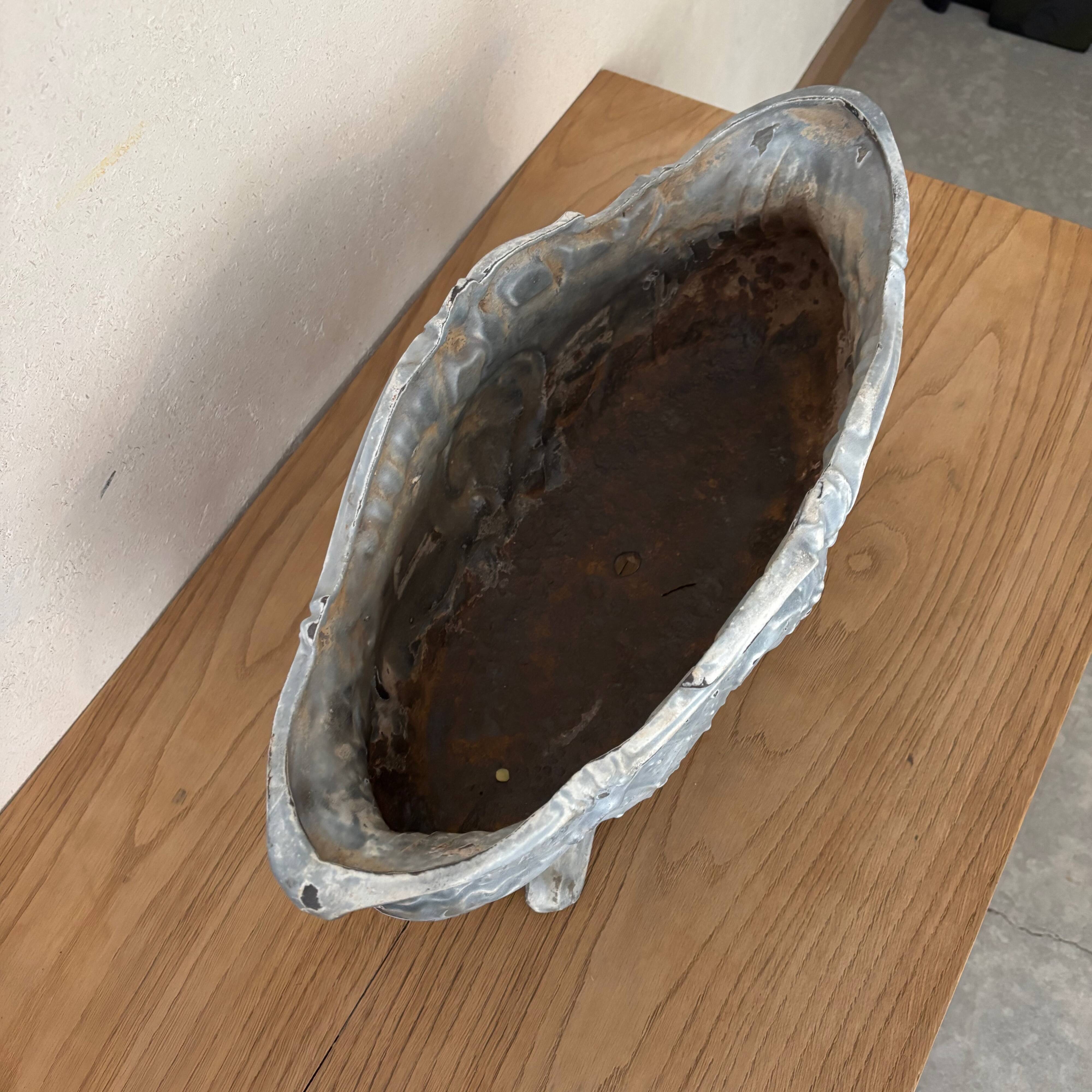 Cast iron planter, enamelled