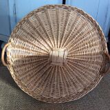 Round wicker tray