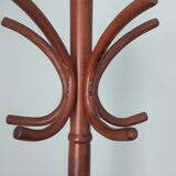 Baumann coat holder