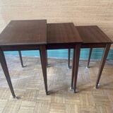 Tables gigognes en bois massif