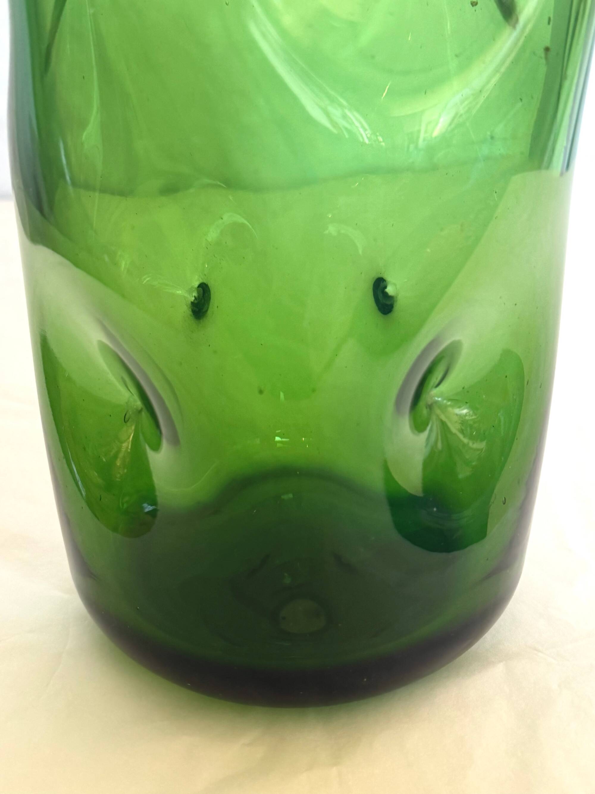 Vase cylindrique en verre soufflé à la main vert par Vetrerie Empolesi, Italie