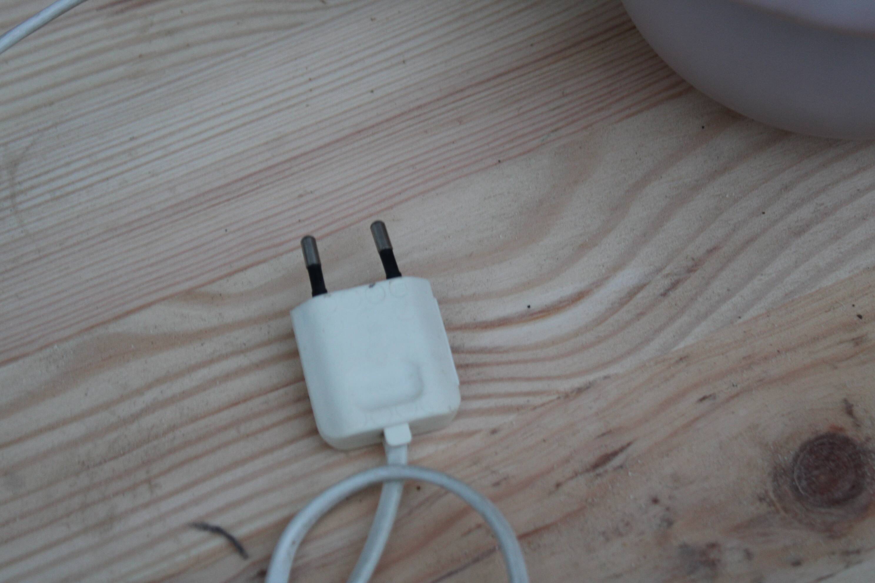 Vintage opal glass lamp – Murano style