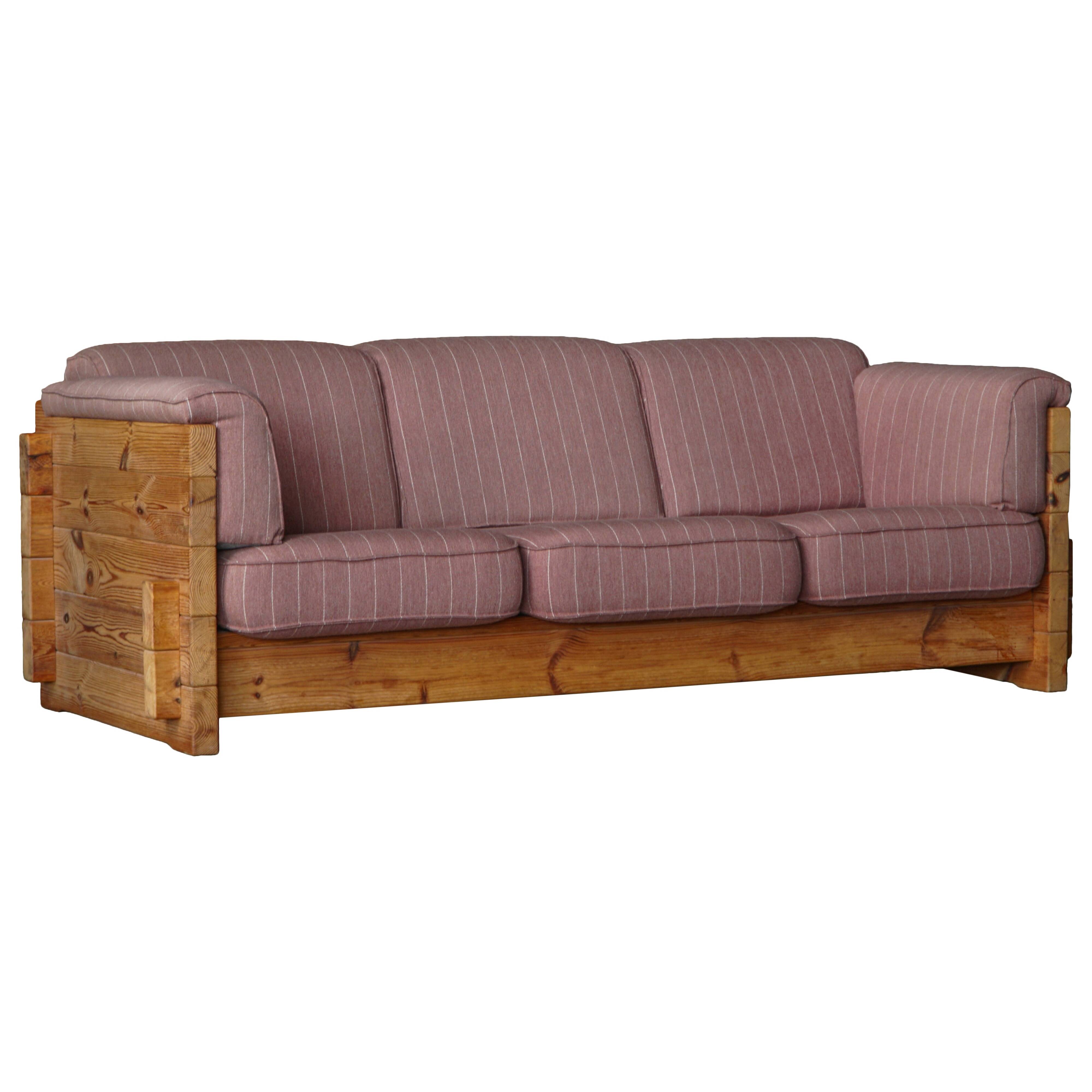 Modern Danish three-seater canapé in pomeranian pine and wool, by Christian IV, 1970s.