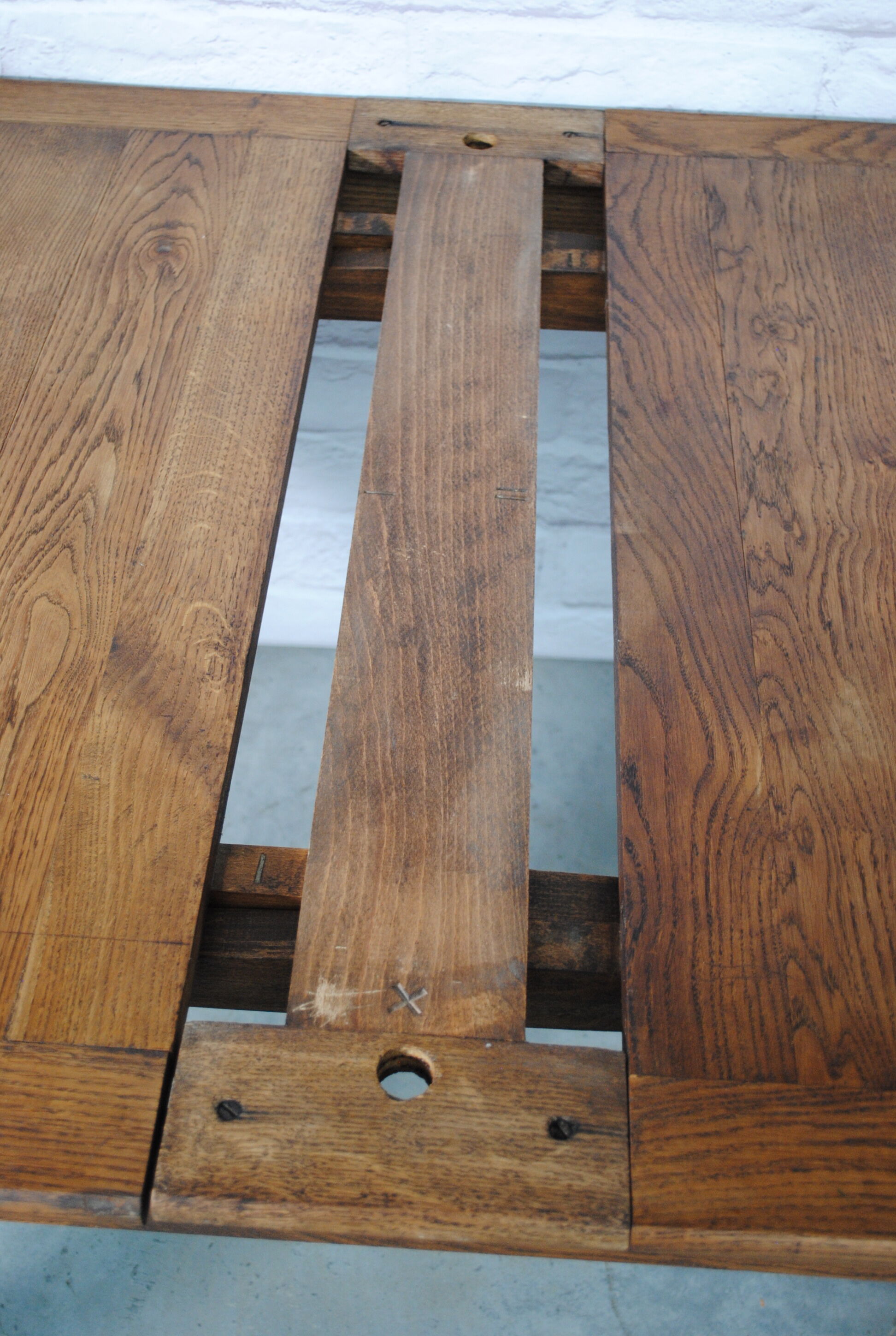 Expandable table 1950