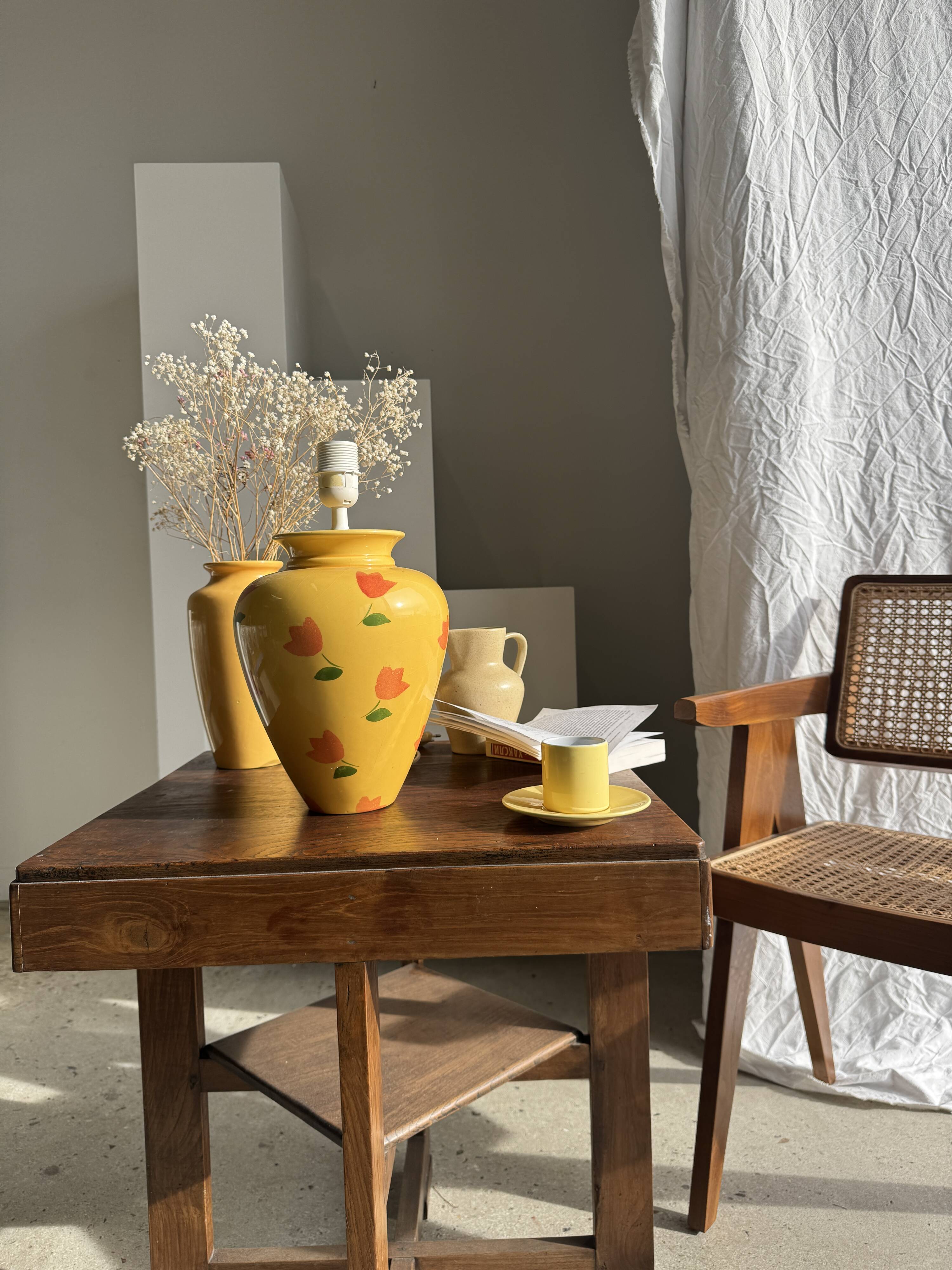 Large yellow lamp base with orange tulip shades, H46 D24