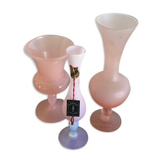 Trio de vases soliflore opaline et verre