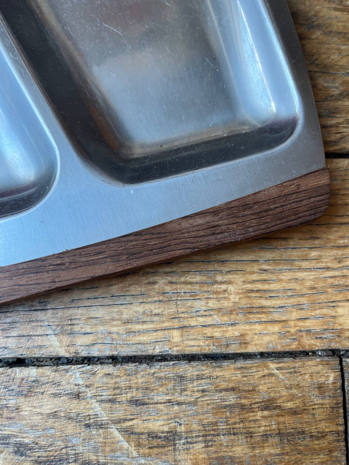 Scandinave. 3 plateaux de service palissandre inox