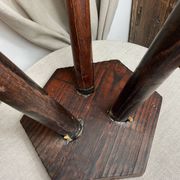 Tabouret de ferme français  tripode en bois années 60