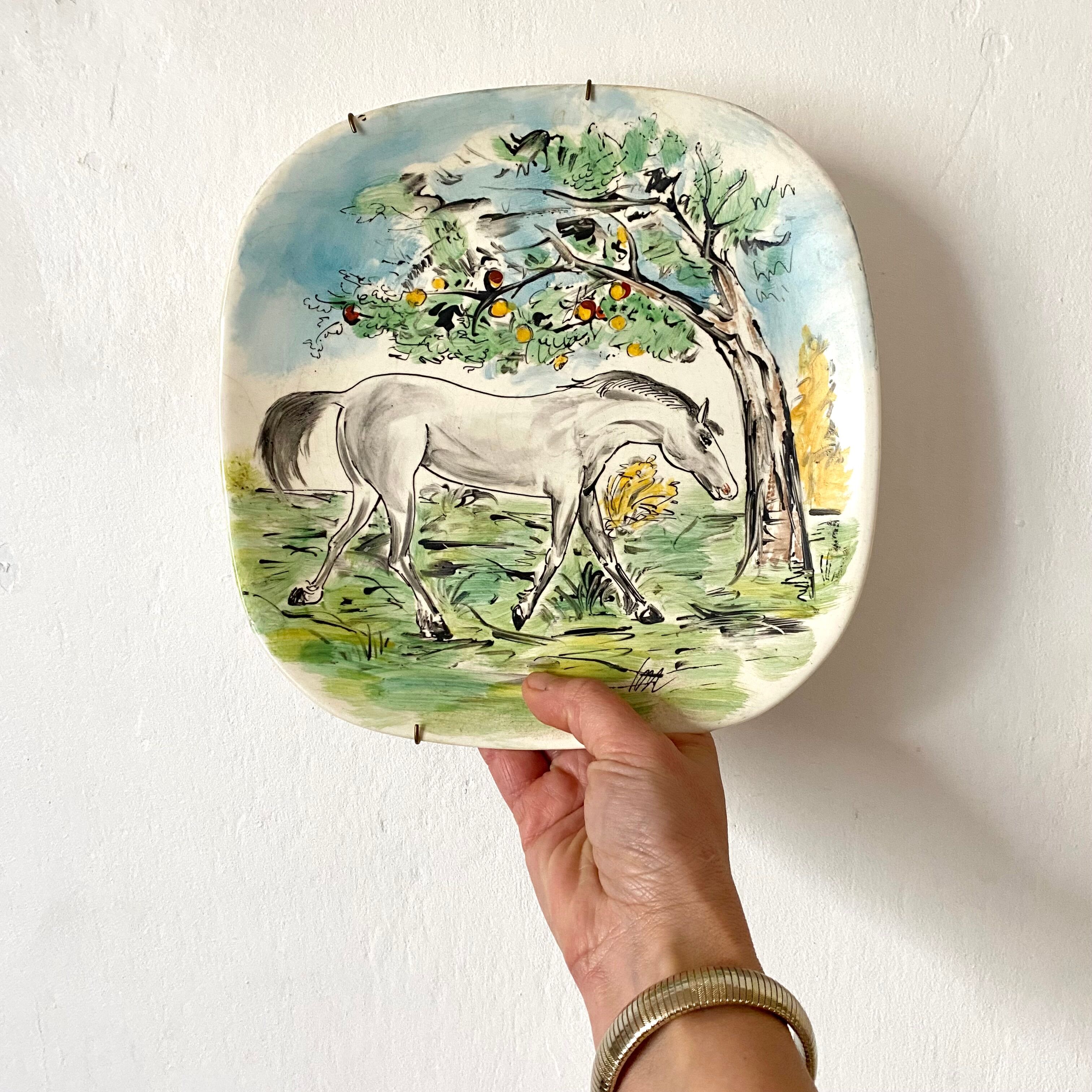 Decorative horse plate signed from the 60s-70s