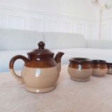 Coffee maker with 3 small stoneware pots