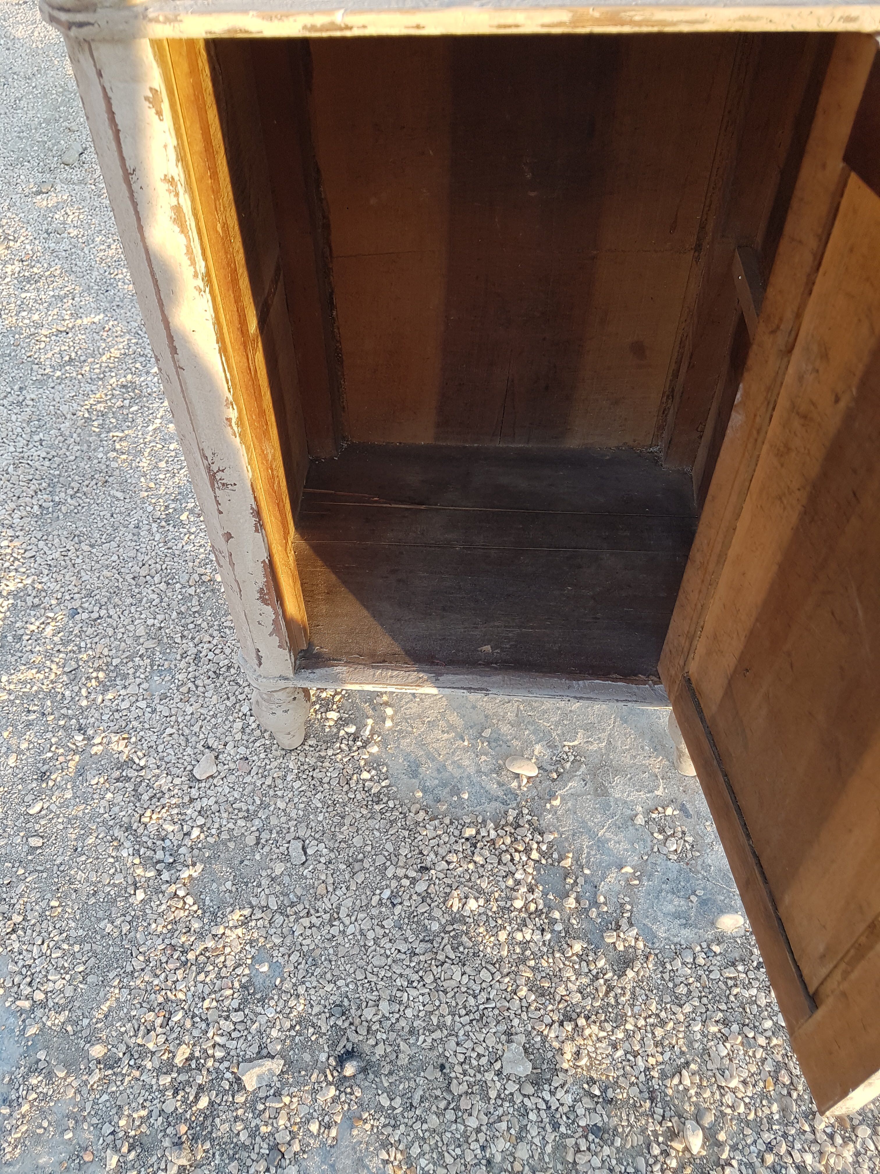 bedside luis Philippe